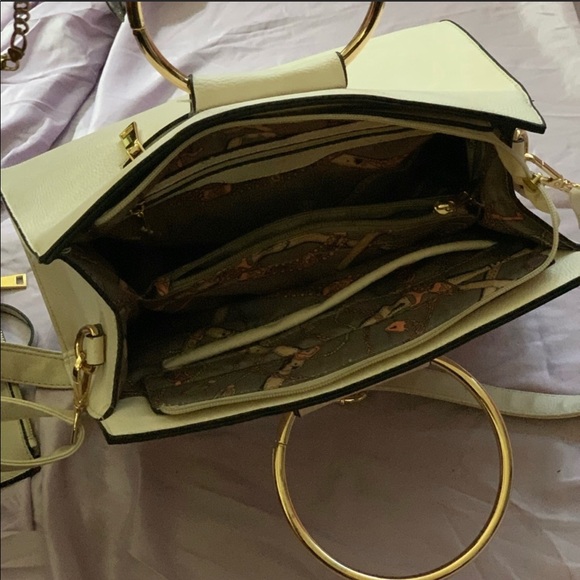 Women’s Cream Handbag - Picture 4 of 4